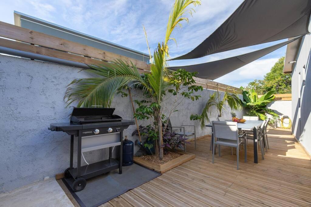 Villa Benjoin St-Pierre Piscine Chauffee Et Mer Saint Pierre Exteriör bild