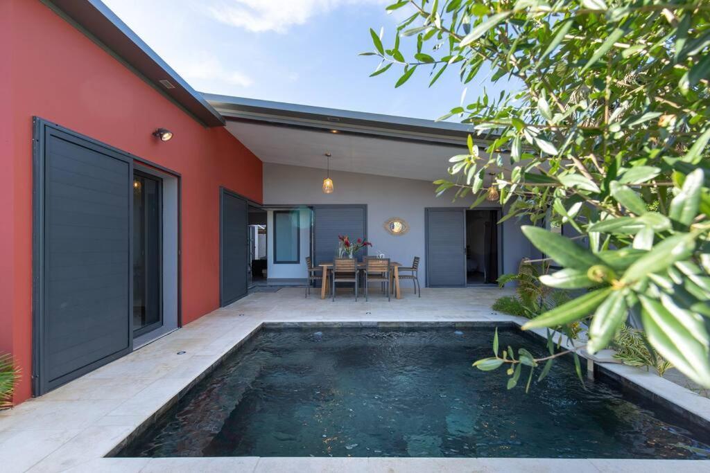 Villa Benjoin St-Pierre Piscine Chauffee Et Mer Saint Pierre Exteriör bild